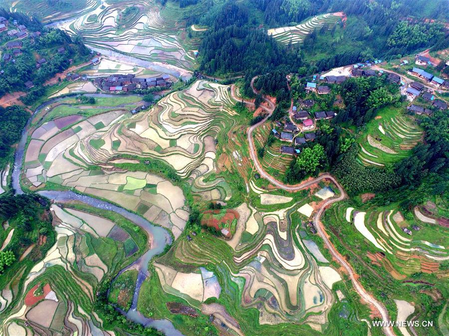 Живописные горные склоны в провинции Гуйчжоу