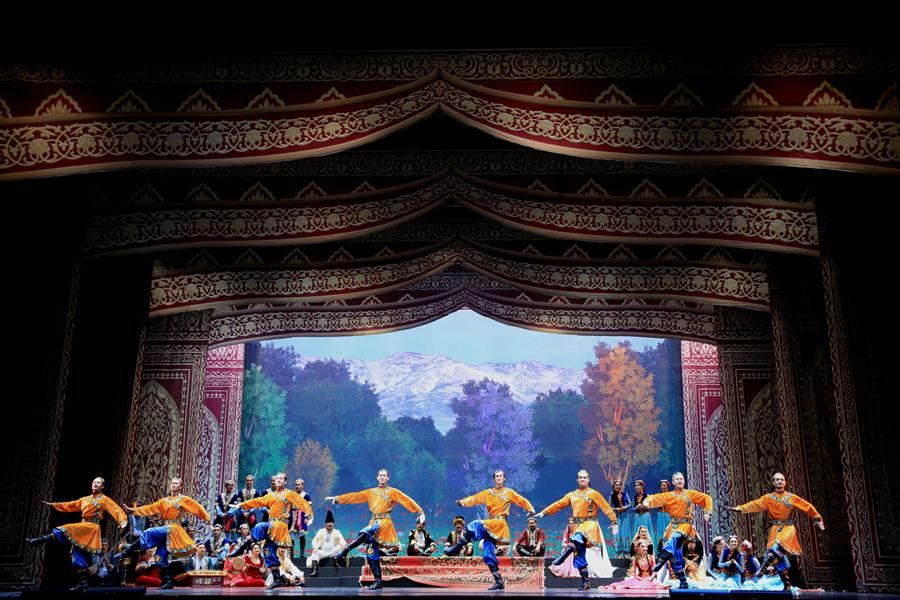 （XHDW）（3）歌舞剧《丝路上的中国梦·永远的麦西热甫》在哈萨克斯坦首演