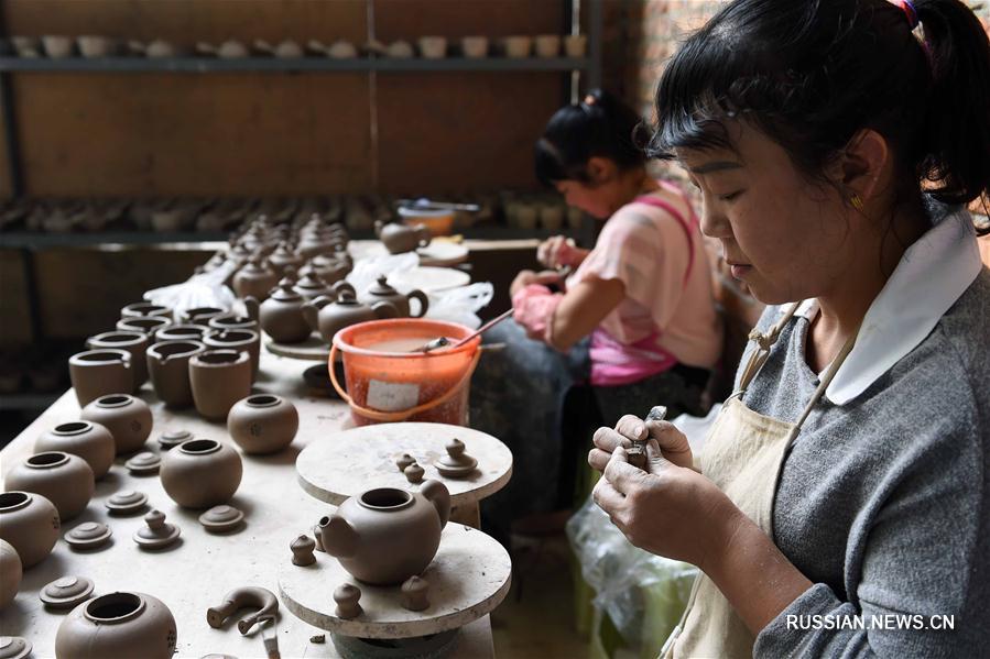 （社会）（2）云南越州的千年陶瓷制作工艺