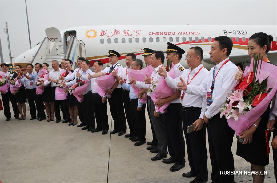 Первый китайский среднемагистральный авиалайнер ARJ21 сдан в коммерческую эксплуатацию