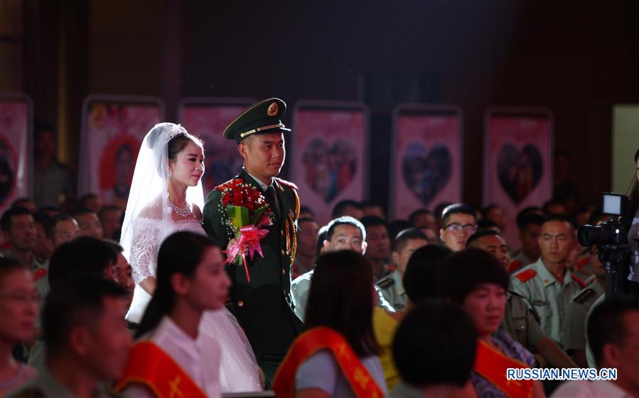 В Кашгаре прошла коллективная свадьба пограничников
