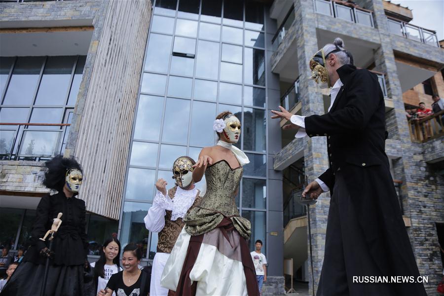 Фестиваль оперных масок в Аньшуне