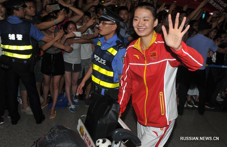 Китайская женская сборная по волейболу вернулась на Родину