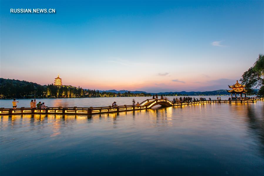 Последние летние дни на озере Сиху