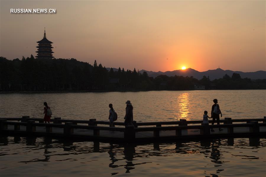 Последние летние дни на озере Сиху