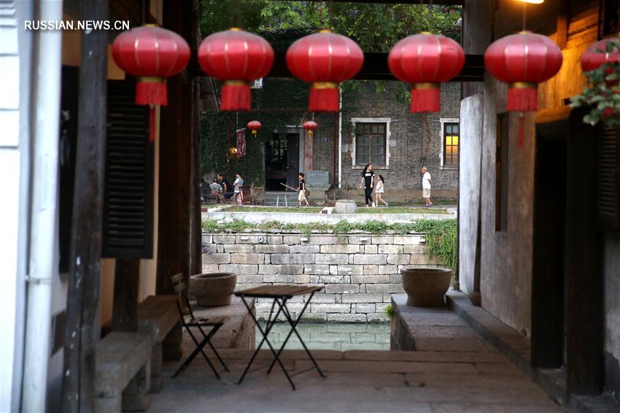 Будни города -- Жители Ханчжоу в объективе корр. Синьхуа