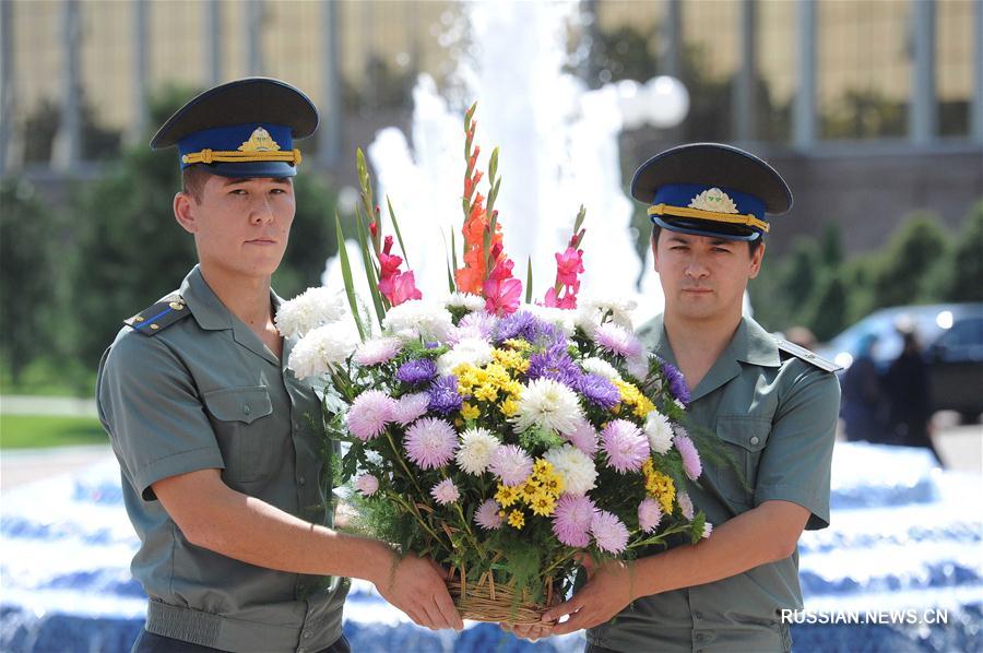 Траурные мероприятия в Узбекистане в связи с кончиной президента И. Каримова