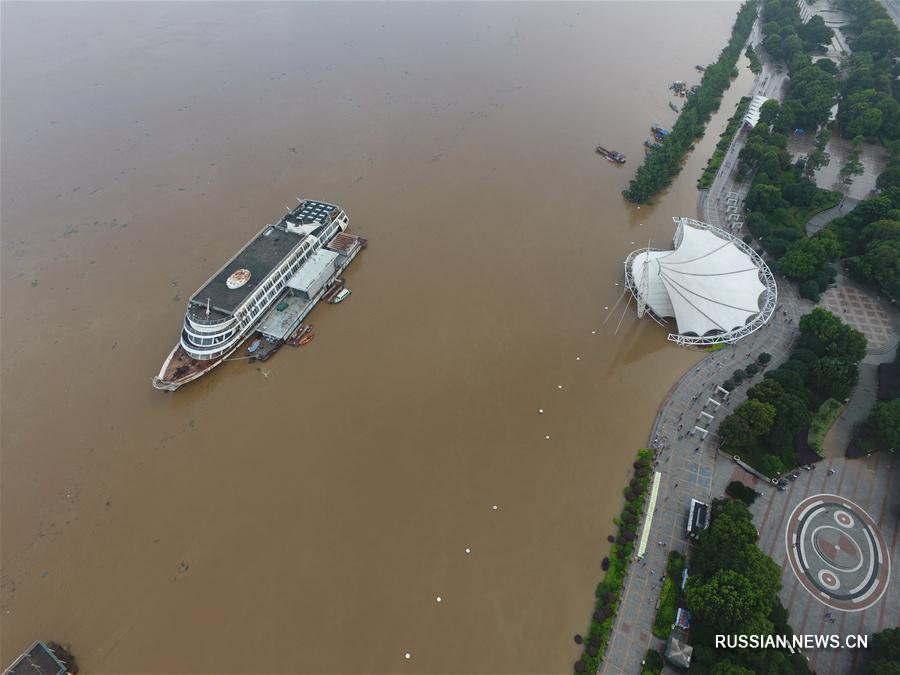 Уровень воды в реке Сянцзян приблизился к самой высокой отметке за всю историю