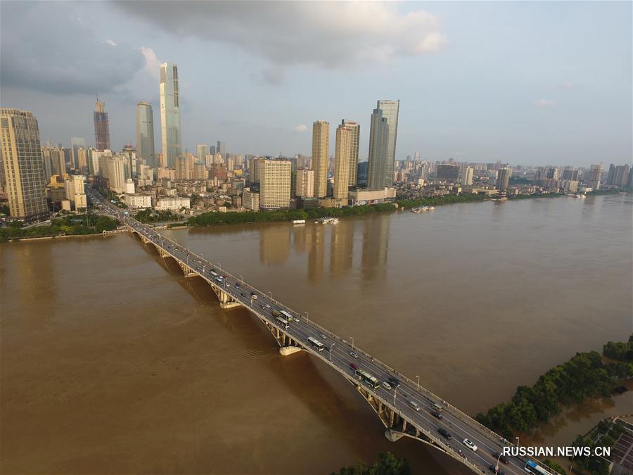 Уровень воды в реке Сянцзян приблизился к самой высокой отметке за всю историю