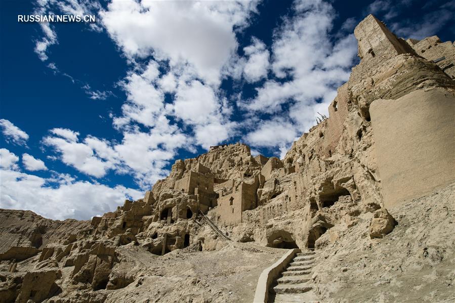 Развалины древнего царства Гуге на Тибете