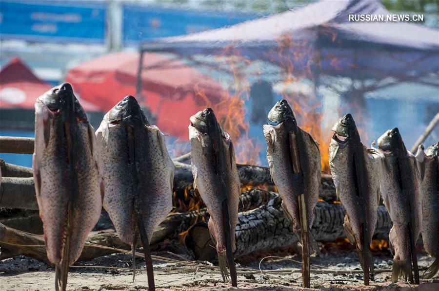 Среди деликатесов Синьцзяна все могут найти вкус родных краев