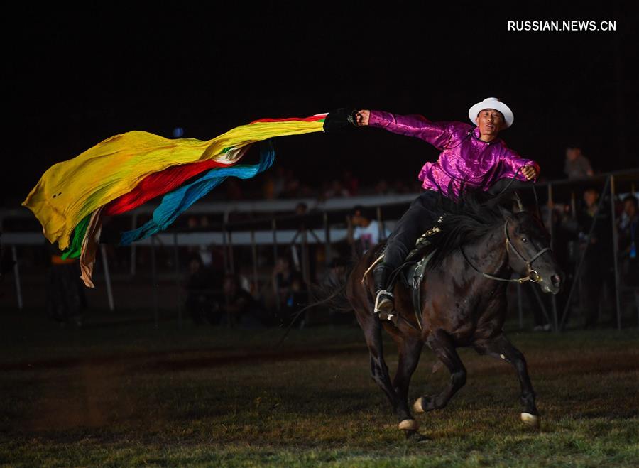 В Хух-Хото открылась Культурно-художественная неделя монгольских лошадей степи Хухтала