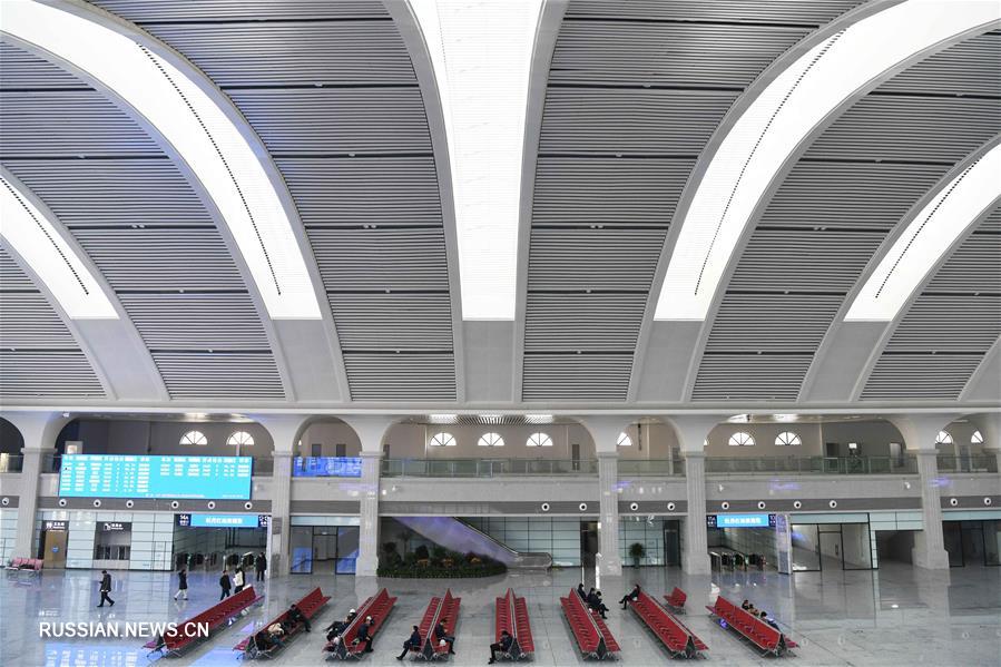 Завершено строительство важнейшей узловой станции на самой северной из скоростных магистралей -- нового вокзала Муданьцзян