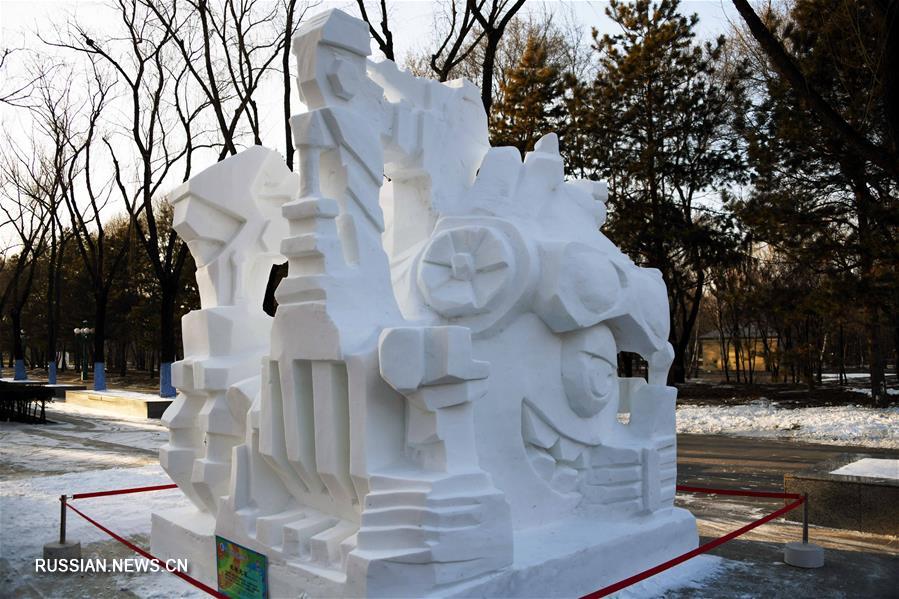 Студенческий конкурс снежных скульптур завершился в Харбине 