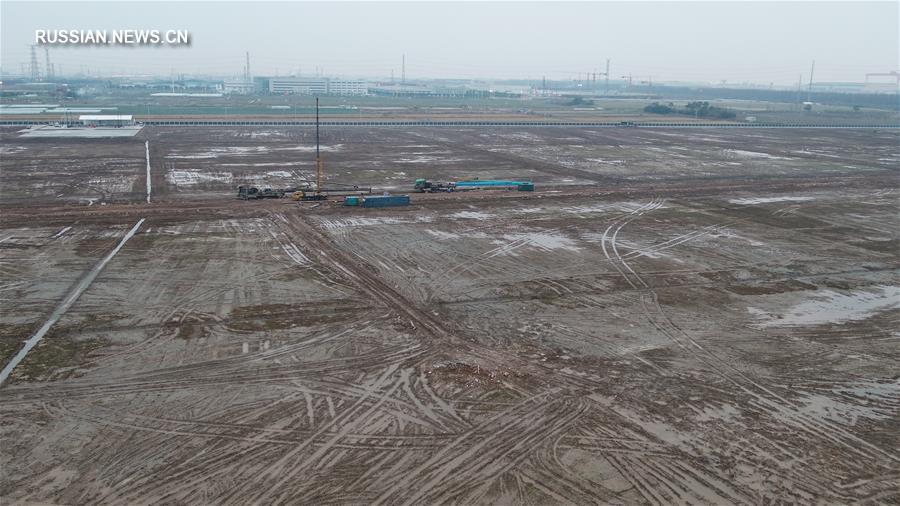 Tesla запустила строительство суперзавода в Шанхае