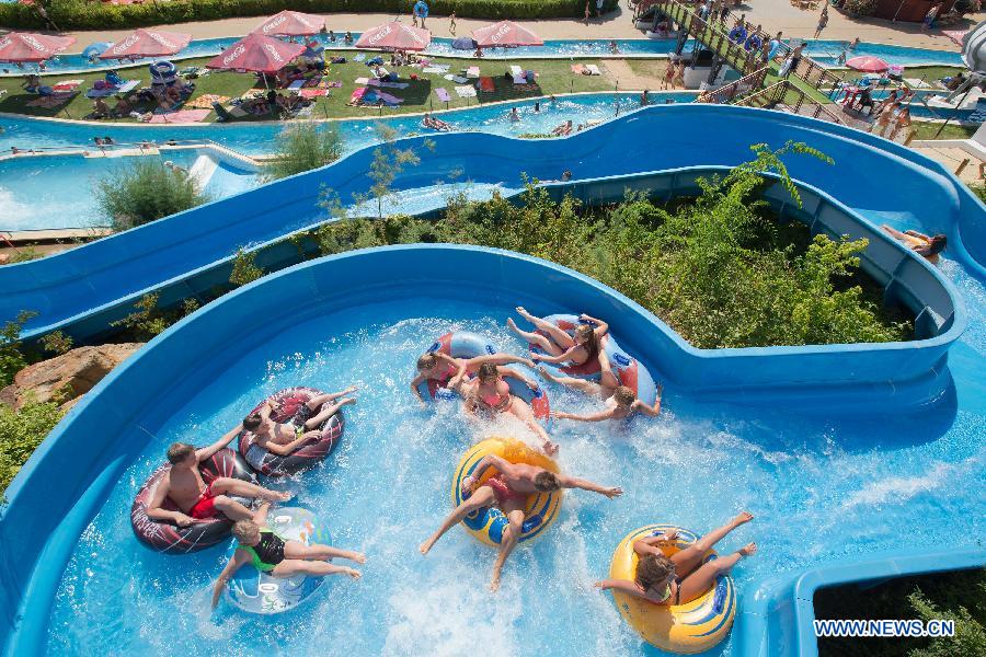 （国际·编辑连线）（10）夏天，多么不舍说再见