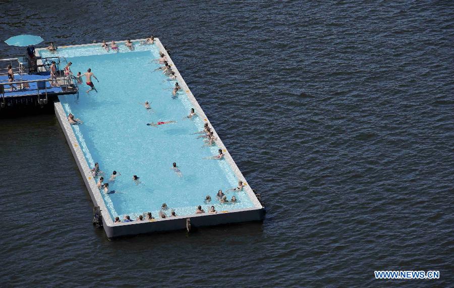 （国际·编辑连线）（8）夏天，多么不舍说再见