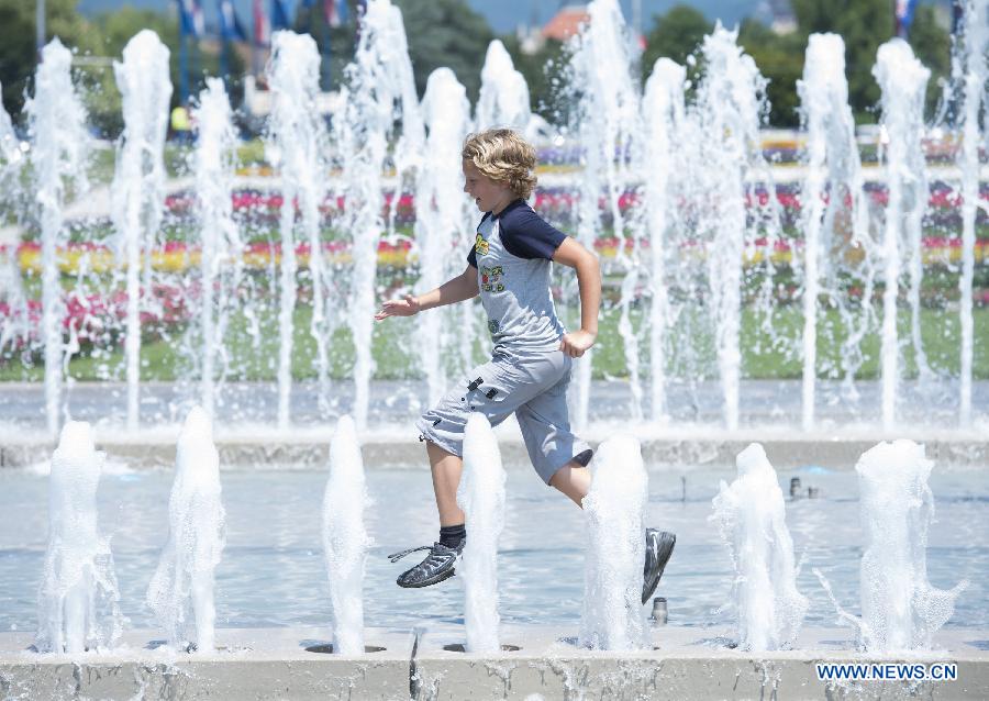 （国际&middot;编辑连线）（6）夏天，多么不舍说再见