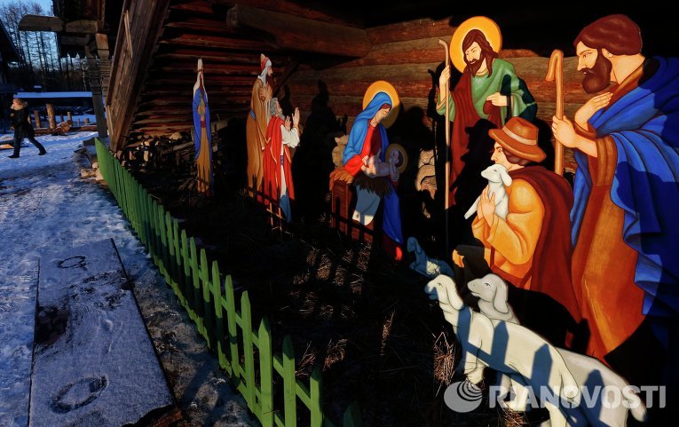Рождественский вертеп у Покровской Церкви