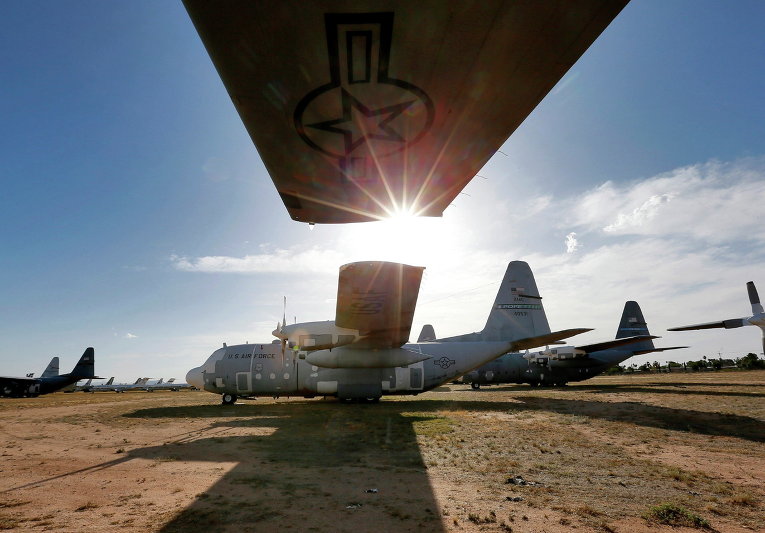 Военно-транспортные самолеты Локхид C-130 