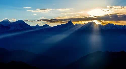 Прекрасные горы провинции Сычуань