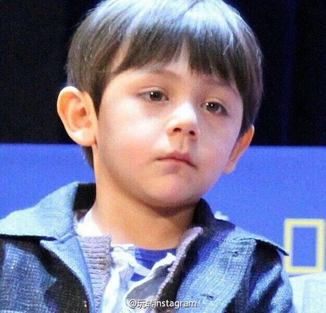 Красивый сын китайского актера Лю Е – Лю Нои