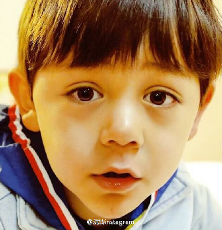 Красивый сын китайского актера Лю Е – Лю Нои