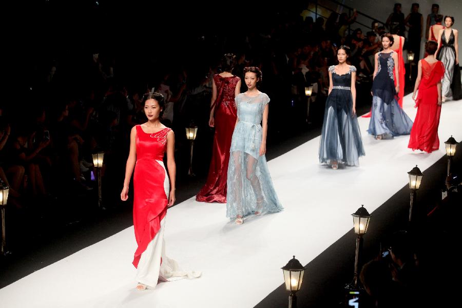 #CHINA-SHANGHAI-FASHION WEEK(CN) 