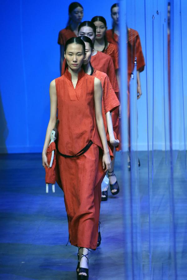 （晚报）（2）“Mildtree·胡瑾时装发布会”在京举行