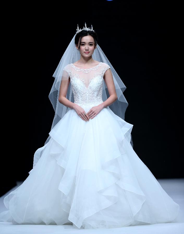（晚报）（2）“魏新坤婚纱礼服发布会”在北京举行