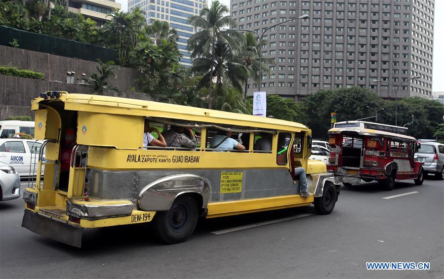 （国际）（5）马尼拉街头的特色交通工具——老爷车“吉普尼”