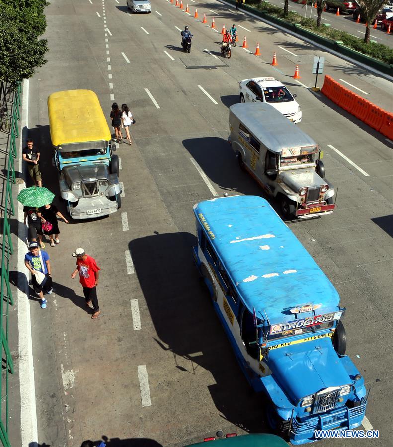 （国际）（12）马尼拉街头的特色交通工具——老爷车“吉普尼”