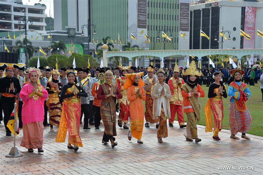 BRUNEI-BANDAR SERI BEGAWAN-32ND NATIONAL DAY CELEBRATIONS-PARADE