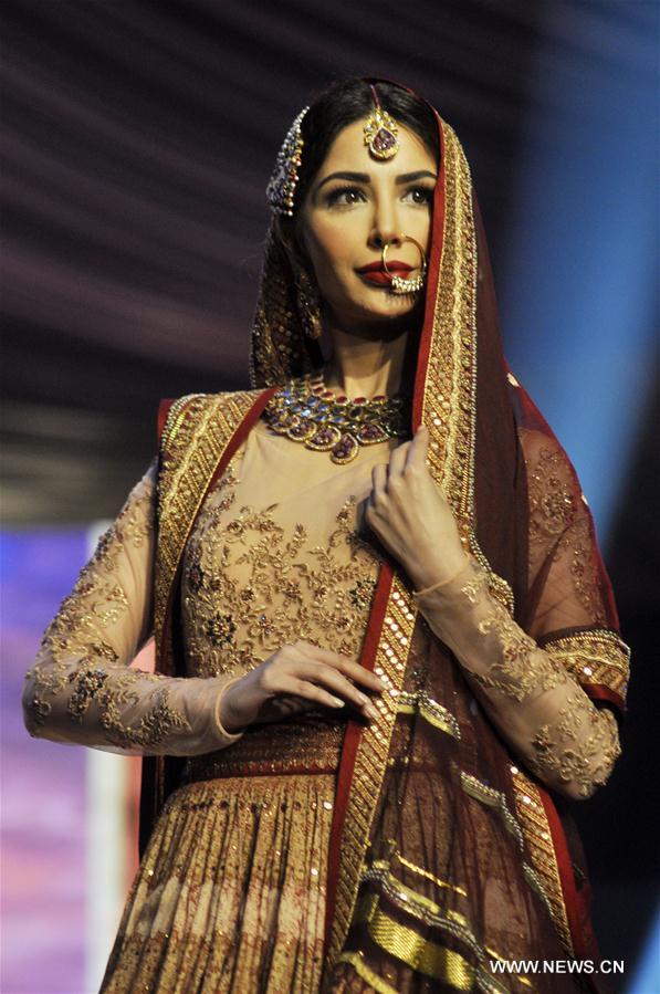 PAKISTAN-KARACHI-BRIDAL COUTURE WEEK