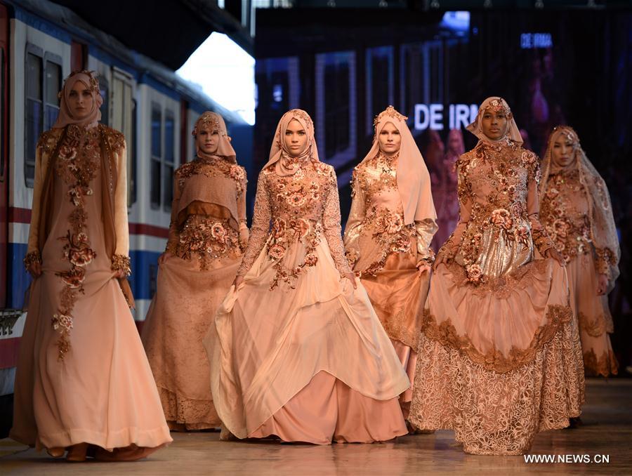 В Стамбуле открылась Неделя моды в консервативном стиле