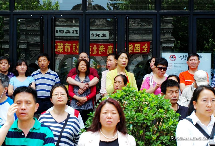 Экзамены в Китае -- испытание не только для абитуриентов