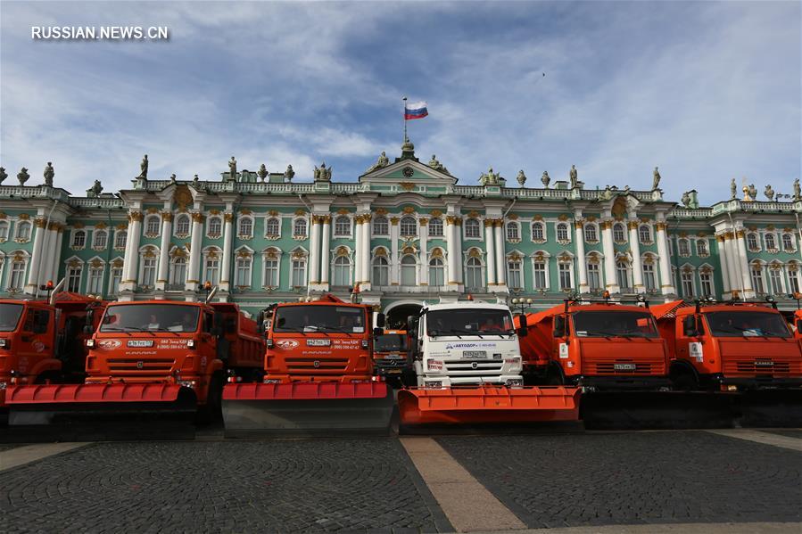 Дорожные службы Петербурга готовятся к зиме