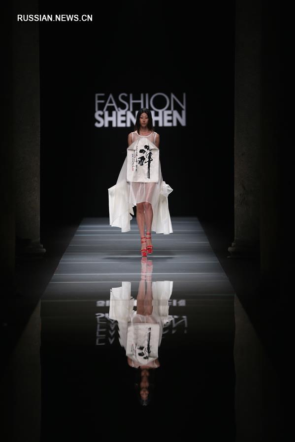 Показ китайских дизайнеров на Миланской неделе моды
