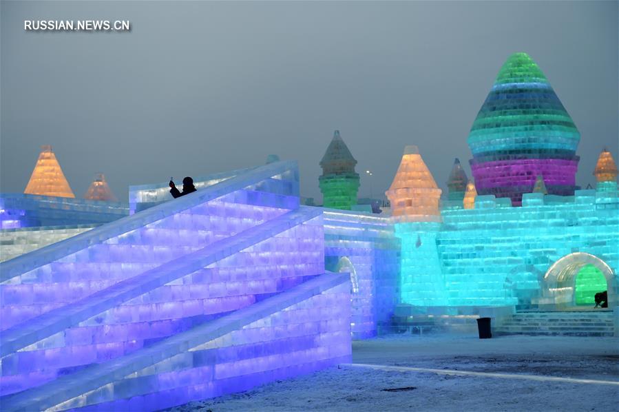 "Мир льда и снега" в Харбине открывает свои двери