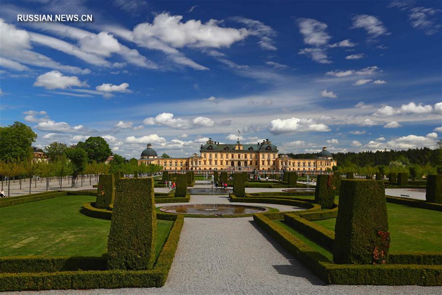 Дворец Дроттнингхольм в Швеции
