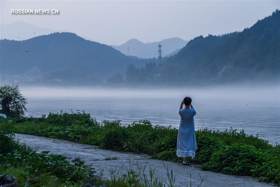 Чудесный туман над рекой Синьань 