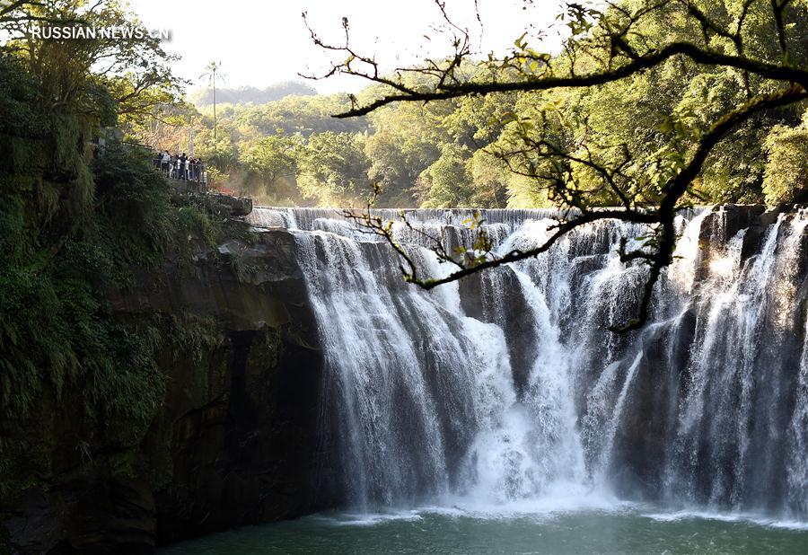 Водопад Шифэнь на Тайване