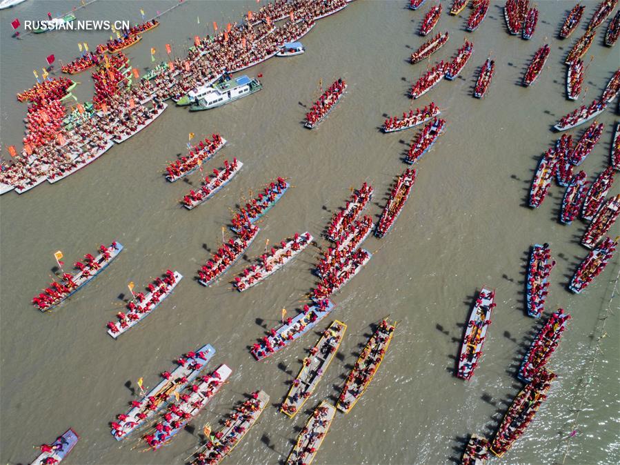 Открытие Циньтунского лодочного фестиваля в Тайчжоу