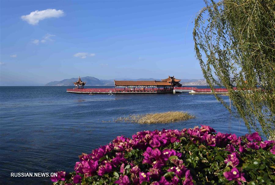 Пейзажи озера Эрхай на юго-западе Китая 