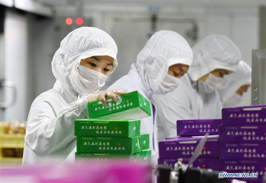 （晚报）（3）航空美食出炉记　