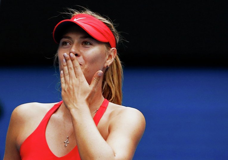 Мария Шарапова празднует выход в полуфинал Australian Open