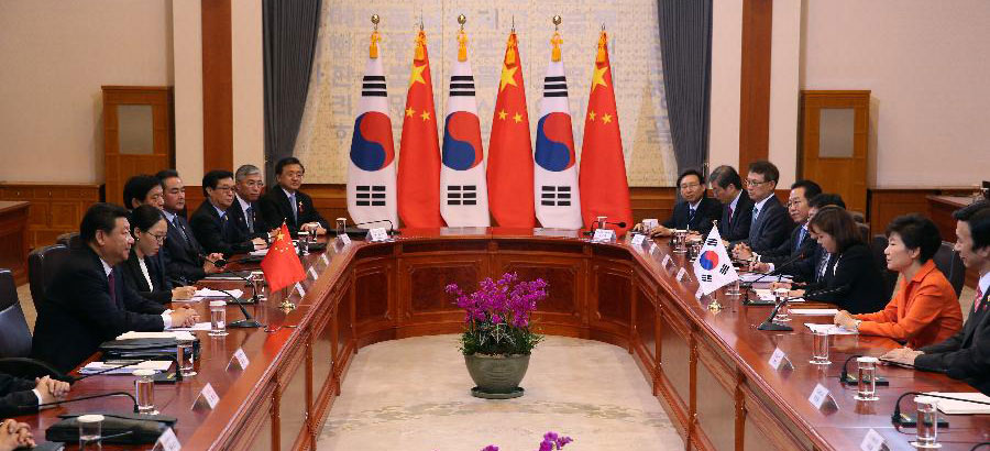 Председатель КНР Си Цзиньпин провел переговоры с президентом РК Пак Кын Хе