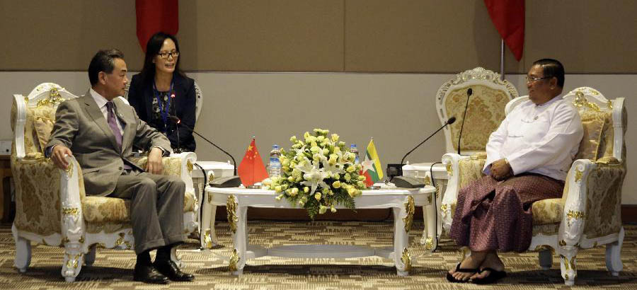 Ван И встретился с главой МИД Мьянмы