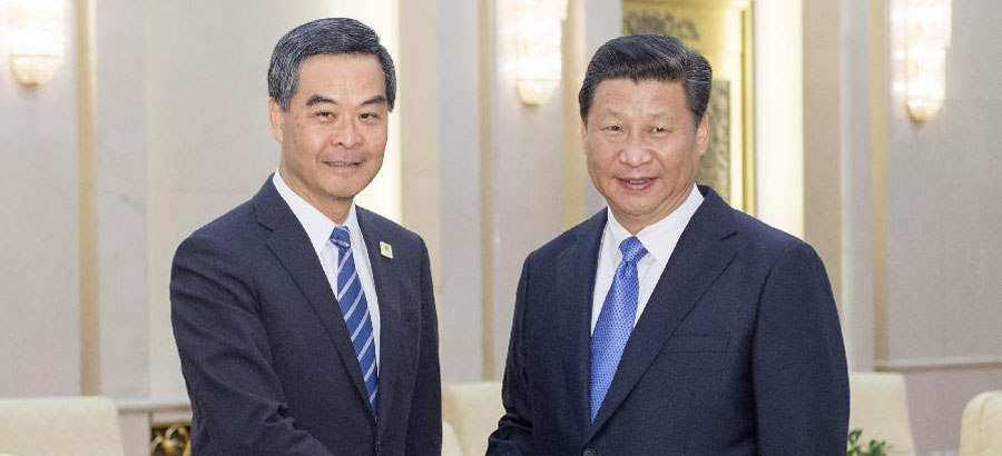 Си Цзиньпин встретился с главой администрации САР Сянган Лян Чжэньином