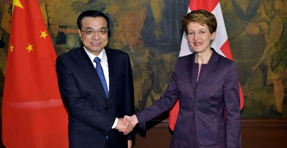 Ли Кэцян провел переговоры с президентом Швейцарии